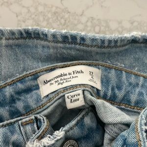 High rise 90’s relaxed jeans